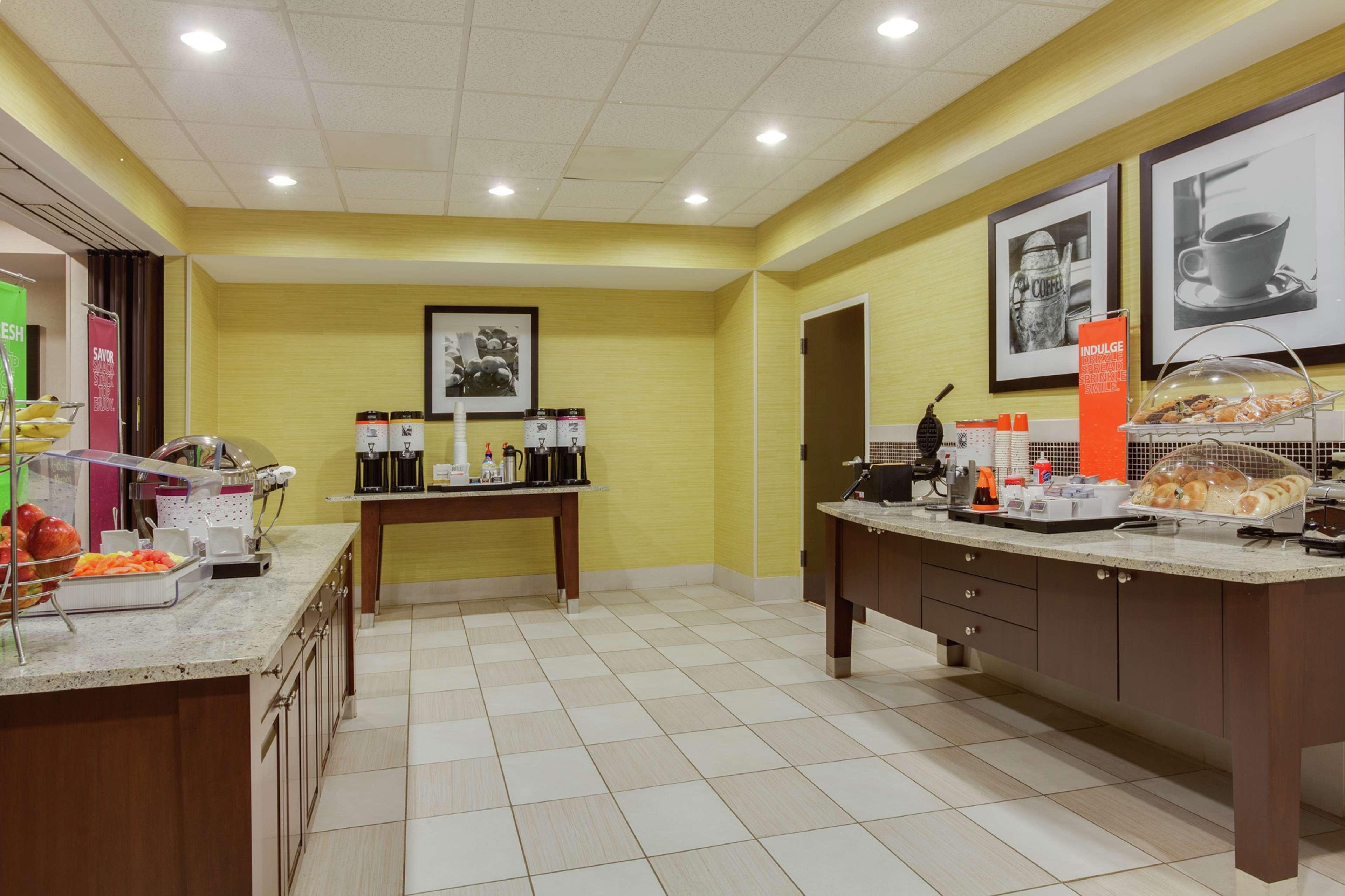Hampton Inn Озарк Екстер'єр фото